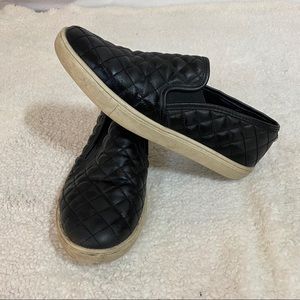 Steve Madden slip ons